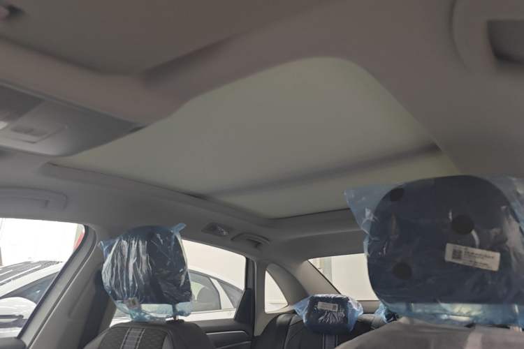 Used Volkswagen Sagitar 2025 Facelift 200TSI DSG Flyover Edition Headliner