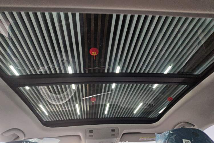 Used Volkswagen Sagitar 2025 Facelift 200TSI DSG Flyover Edition Headliner
