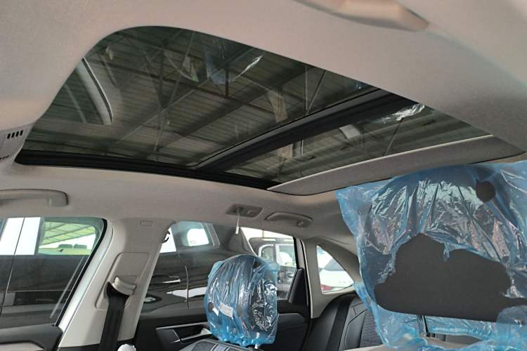 Used Volkswagen Sagitar 2025 Facelift 200TSI DSG Flyover Edition Headliner