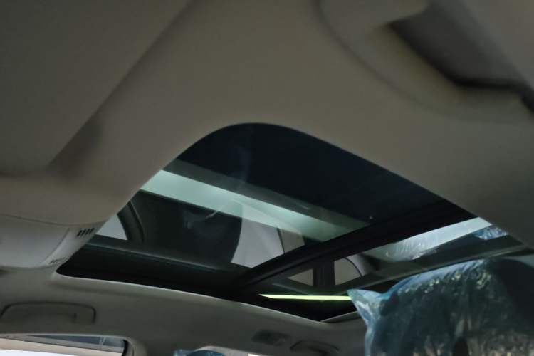 Used Volkswagen Sagitar 2025 Facelift 200TSI DSG Flyover Edition Headliner