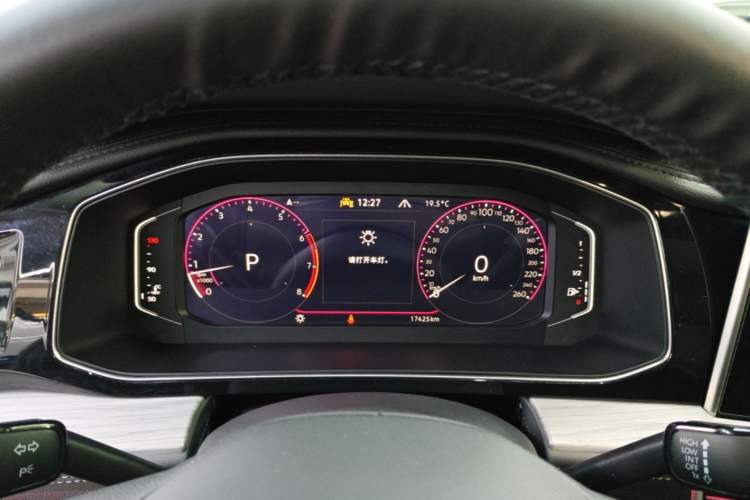 Used Volkswagen Sagitar 2025 Revised 300TSI DSG Excellence Edition Instrument Cluster