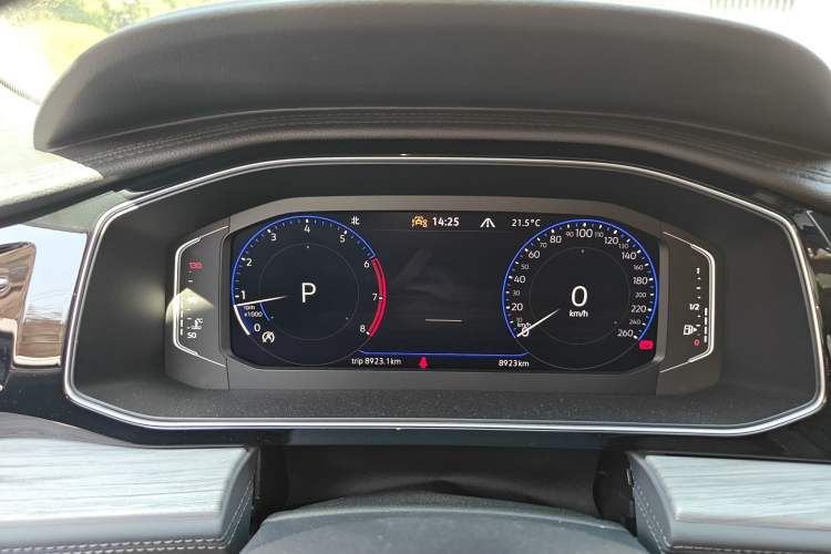 Used Volkswagen Sagitar 2025 300TSI DSG Excellence Edition Instrument Cluster