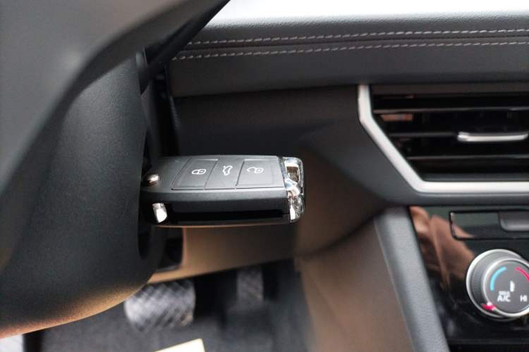 Used Volkswagen Sagitar 2025 Facelifted 300TSI DSG Flyover Edition Interior 1