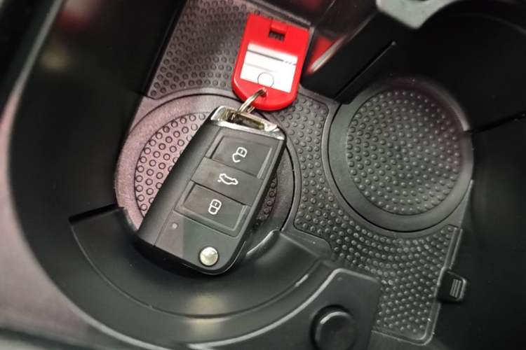 Used Volkswagen Sagitar 2025 300TSI DSG Excellence Edition Interior 1