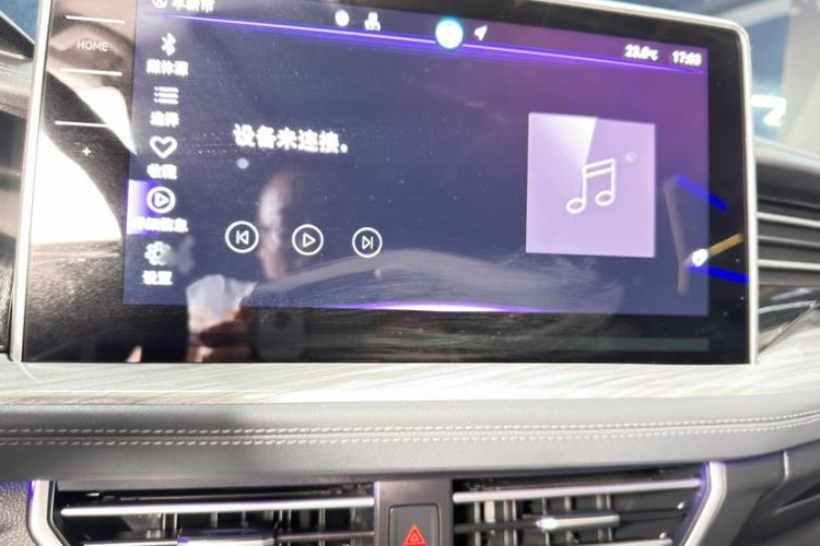 Used Volkswagen Sagitar 2025 300TSI DSG Excellence Edition Interior 1