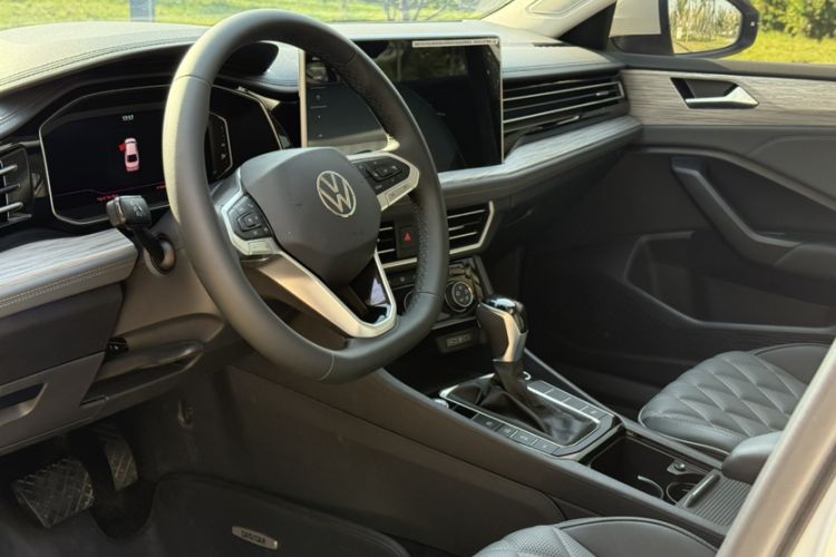 Used Volkswagen Sagitar 2025 300TSI DSG Excellence Edition Interior 2