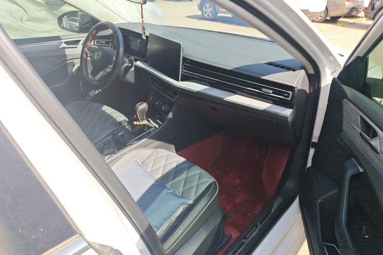 Used Volkswagen Sagitar 2025 Revised 300TSI DSG Excellence Edition Interior 3