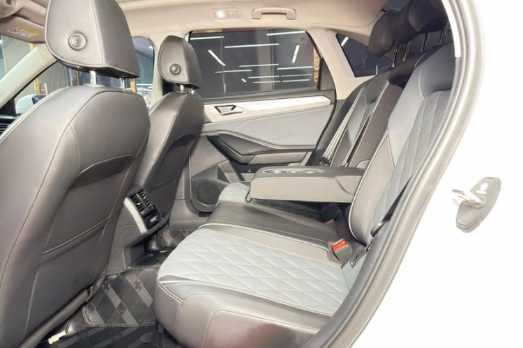 Used Volkswagen Sagitar 2025 300TSI DSG Excellence Edition Interior 6