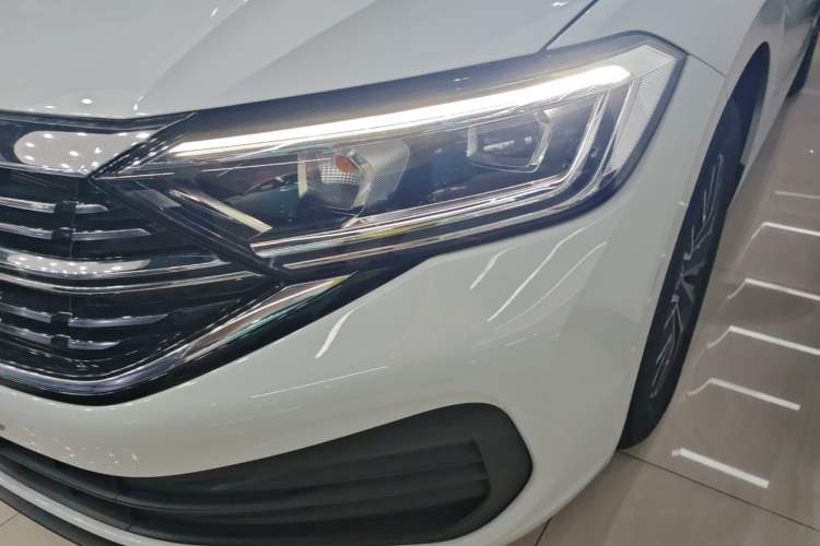 Used Volkswagen Sagitar 2025 Facelift 200TSI DSG Flyover Edition Left Front Headlight