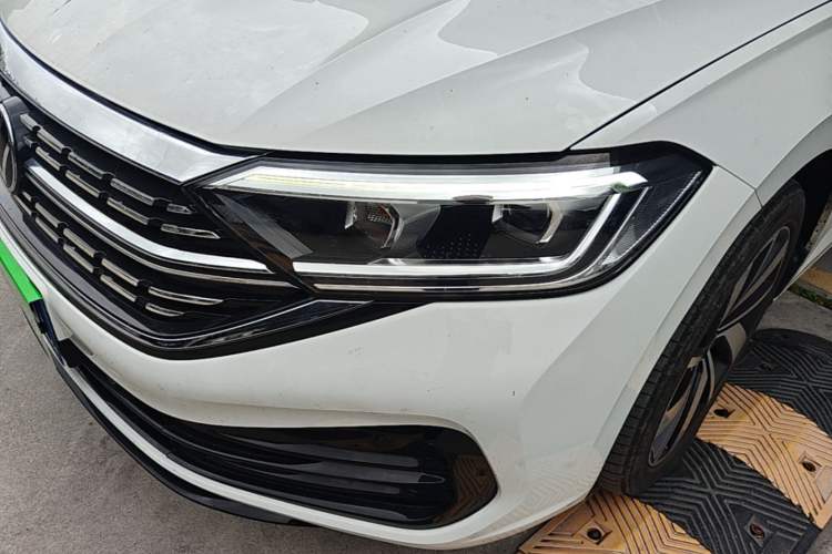 Used Volkswagen Sagitar 2025 300TSI DSG Excellence Edition Left Front Headlight