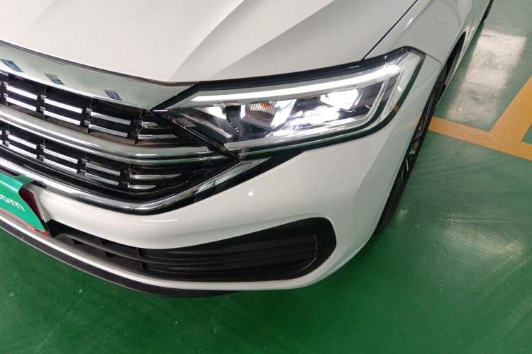 Used Volkswagen Sagitar 2025 Facelift 200TSI DSG Flyover Edition Left Front Headlight