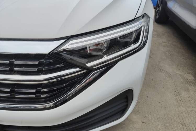 Used Volkswagen Sagitar 2025 Facelift 200TSI DSG Flyover Edition Left Front Headlight