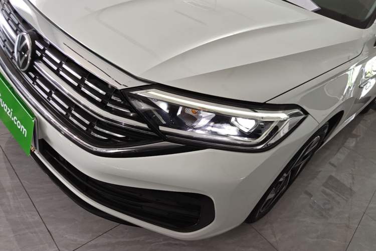 Used Volkswagen Sagitar 2025 300TSI DSG Excellence Edition Left Front Headlight