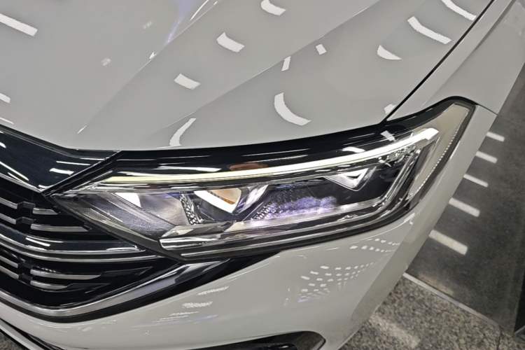 Used Volkswagen Sagitar 2025 300TSI DSG Excellence Edition Left Front Headlight