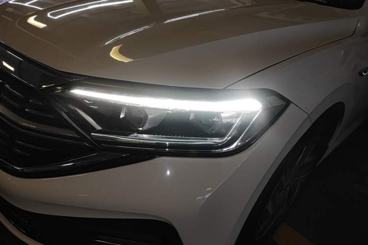 Used Volkswagen Sagitar 2025 300TSI DSG Excellence Edition Left Front Headlight
