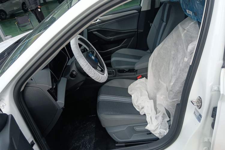 Used Volkswagen Sagitar 2025 Facelift 200TSI DSG Flyover Edition Left Front Seat