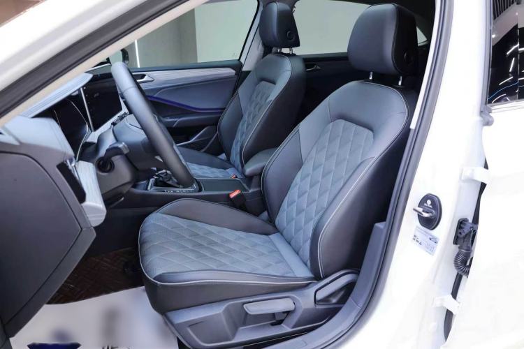 Used Volkswagen Sagitar 2025 Revised 300TSI DSG Excellence Edition Left Front Seat