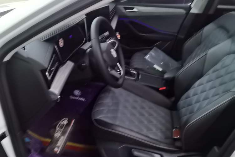 Used Volkswagen Sagitar 2025 Revised 300TSI DSG Excellence Edition Left Front Seat