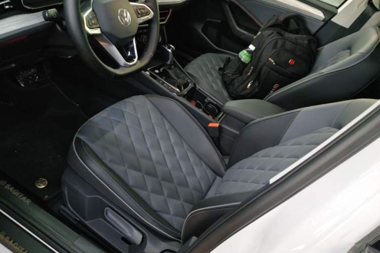 Used Volkswagen Sagitar 2025 Revised 300TSI DSG Excellence Edition Left Front Seat