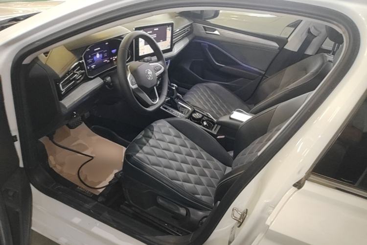 Used Volkswagen Sagitar 2025 300TSI DSG Excellence Edition Left Front Seat