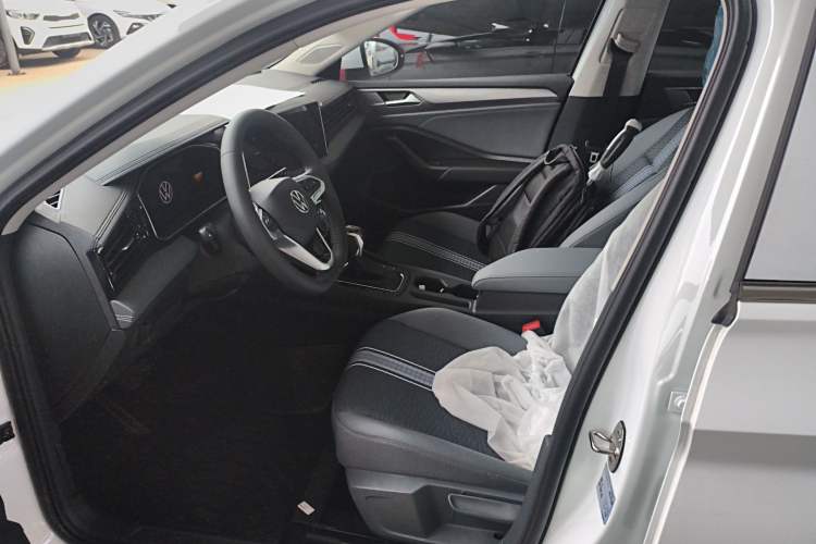 Used Volkswagen Sagitar 2025 Facelift 200TSI DSG Flyover Edition Left Front Seat