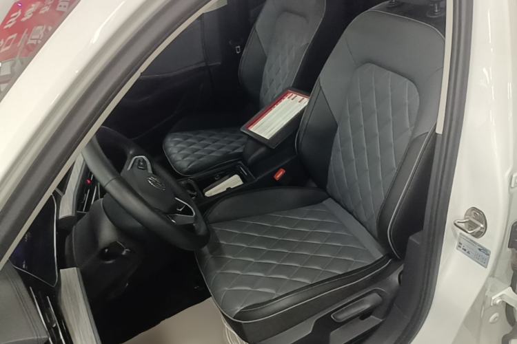 Used Volkswagen Sagitar 2025 300TSI DSG Excellence Edition Left Front Seat