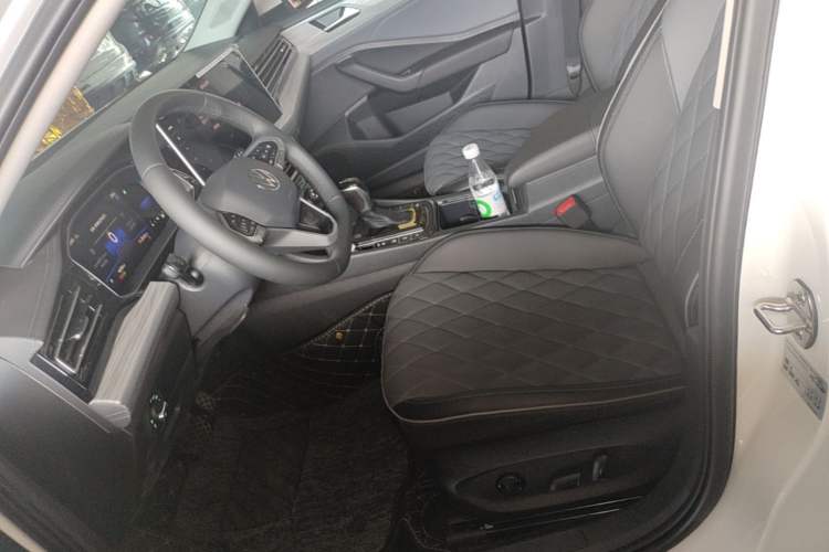 Used Volkswagen Sagitar 2025 Revised Version 2 300TSI DSG Excellence Edition Left Front Seat