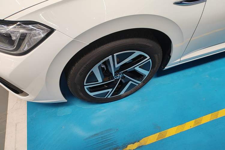 Used Volkswagen Sagitar 2025 Revised 300TSI DSG Excellence Edition Left Front Wheel Hub