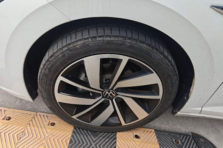 Used Volkswagen Sagitar 2025 300TSI DSG Excellence Edition Left Front Wheel Hub