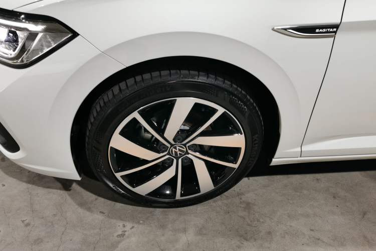 Used Volkswagen Sagitar 2025 Revised Version Three 300TSI DSG Excellence Edition Left Front Wheel Hub