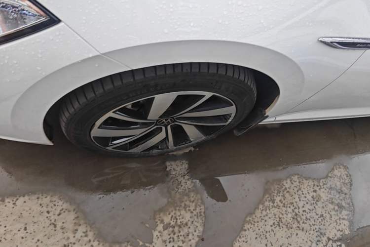Used Volkswagen Sagitar 2025 Revised 300TSI DSG Excellence Edition Left Front Wheel Hub
