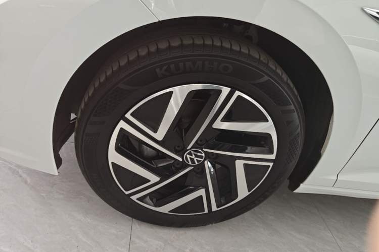 Used Volkswagen Sagitar 2025 300TSI DSG Excellence Edition Left Front Wheel Hub