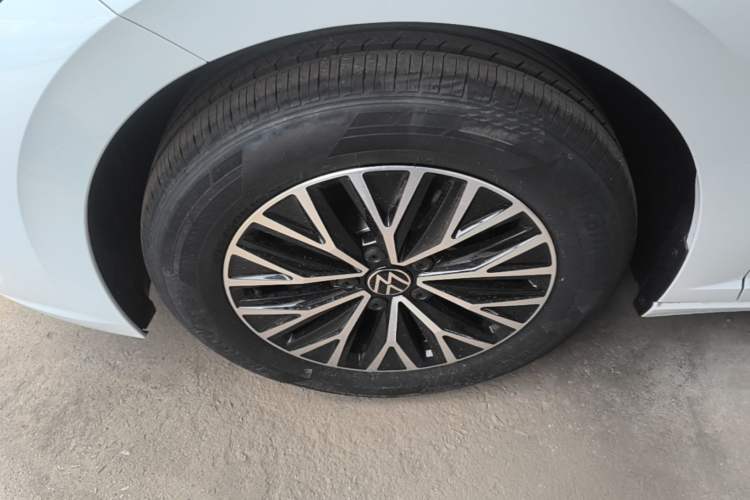 Used Volkswagen Sagitar 2025 Facelift 200TSI DSG Flyover Edition Left Front Wheel Hub