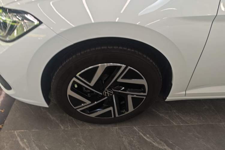 Used Volkswagen Sagitar 2025 Facelifted 300TSI DSG Flyover Edition Left Front Wheel Hub