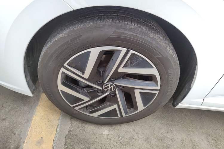 Used Volkswagen Sagitar 2025 Revised 300TSI DSG Excellence Edition Left Front Wheel Hub