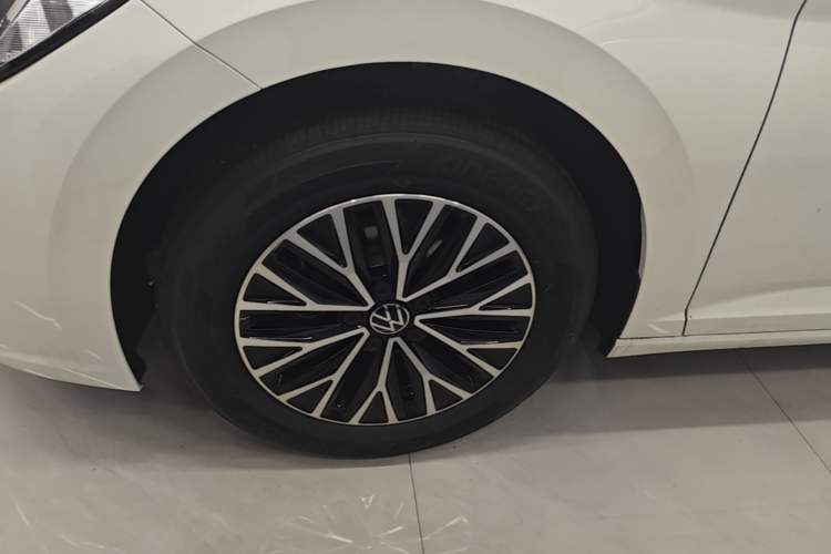 Used Volkswagen Sagitar 2025 Facelift 200TSI DSG Flyover Edition Left Front Wheel Hub