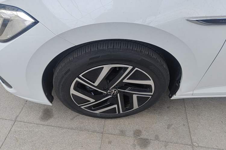 Used Volkswagen Sagitar 2025 300TSI DSG Excellence Edition Left Front Wheel Hub