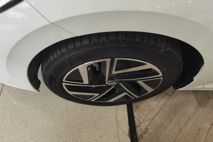 Used Volkswagen Sagitar 2025 300TSI DSG Flyover Edition Left Front Wheel Hub