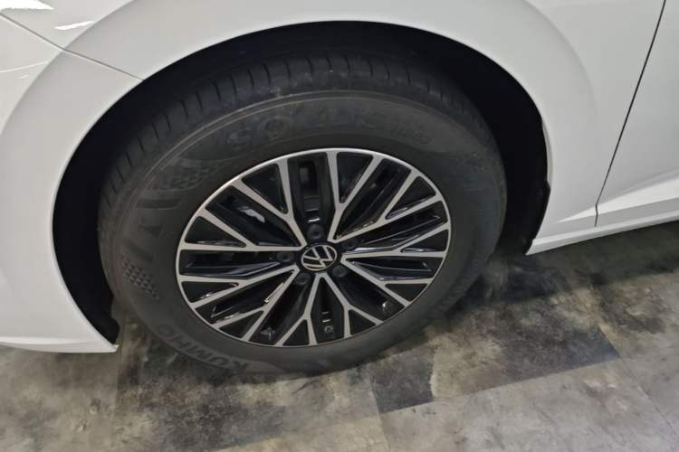 Used Volkswagen Sagitar 2025 Facelift 200TSI DSG Flyover Edition Left Front Wheel Hub
