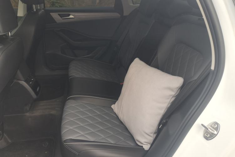 Used Volkswagen Sagitar 2025 300TSI DSG Excellence Edition Left Rear Seat