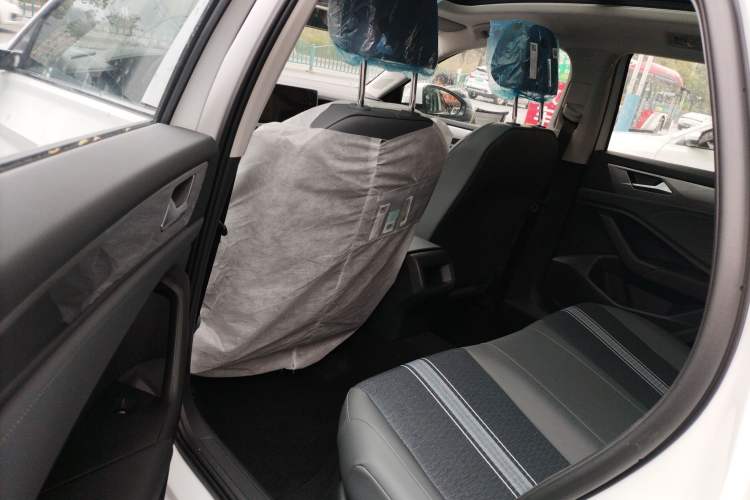 Used Volkswagen Sagitar 2025 Facelifted 300TSI DSG Flyover Edition Left Rear Seat