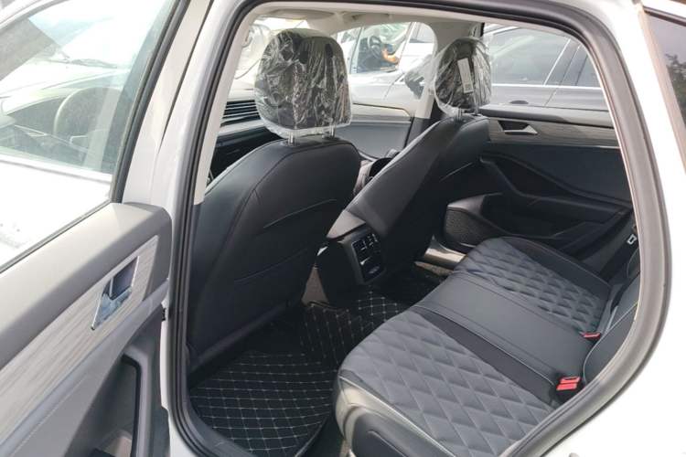 Used Volkswagen Sagitar 2025 Revised Version Three 300TSI DSG Excellence Edition Left Rear Seat