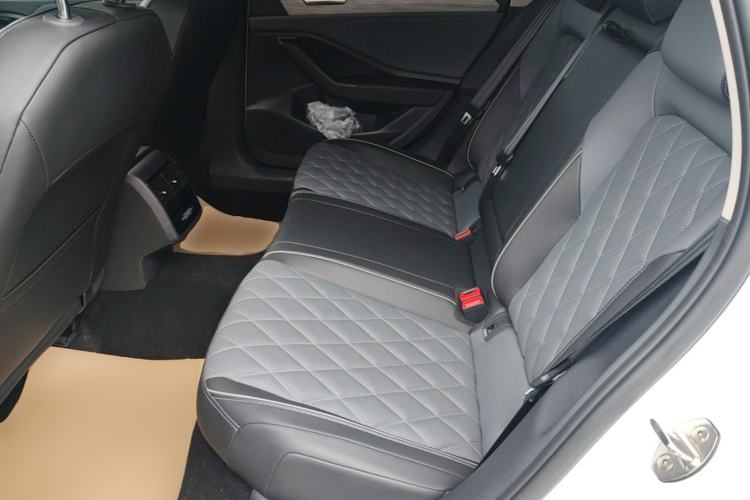 Used Volkswagen Sagitar 2025 300TSI DSG Excellence Edition Left Rear Seat