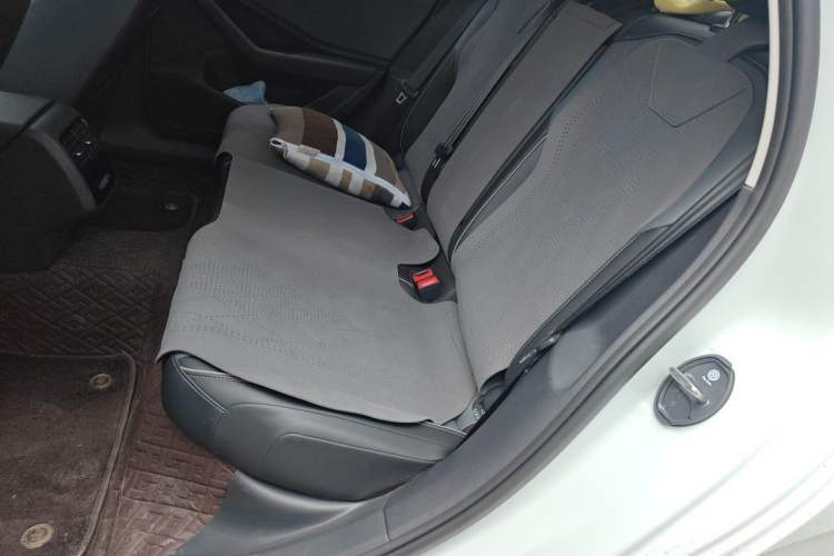 Used Volkswagen Sagitar 2025 Revised 300TSI DSG Excellence Edition Left Rear Seat