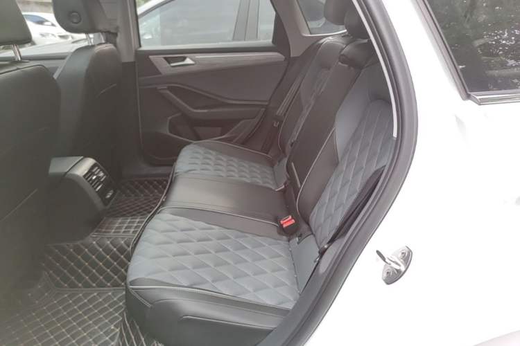 Used Volkswagen Sagitar 2025 Revised 300TSI DSG Excellence Edition Left Rear Seat