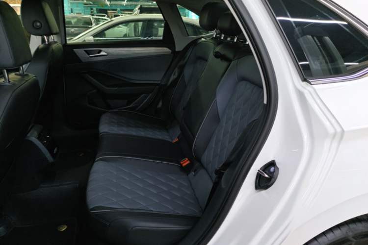 Used Volkswagen Sagitar 2025 Revised 300TSI DSG Excellence Edition Left Rear Seat
