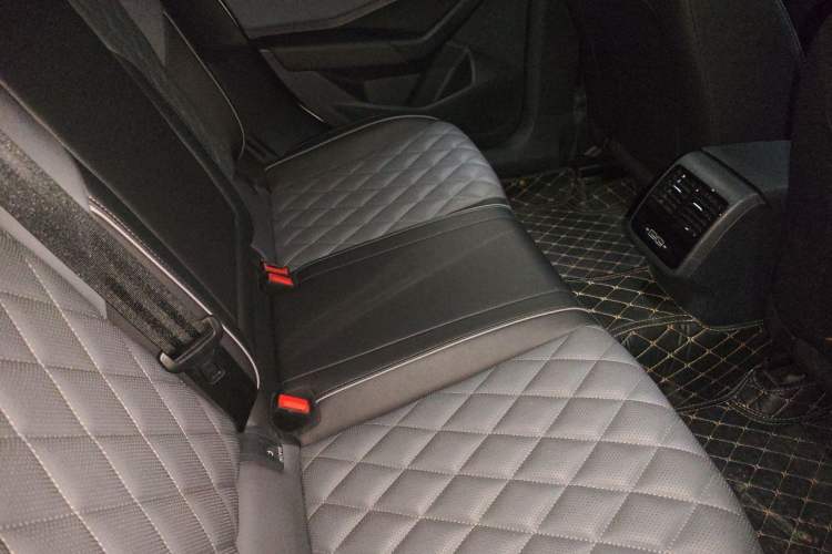 Used Volkswagen Sagitar 2025 Revised Version Three 300TSI DSG Excellence Edition Left Rear Seat