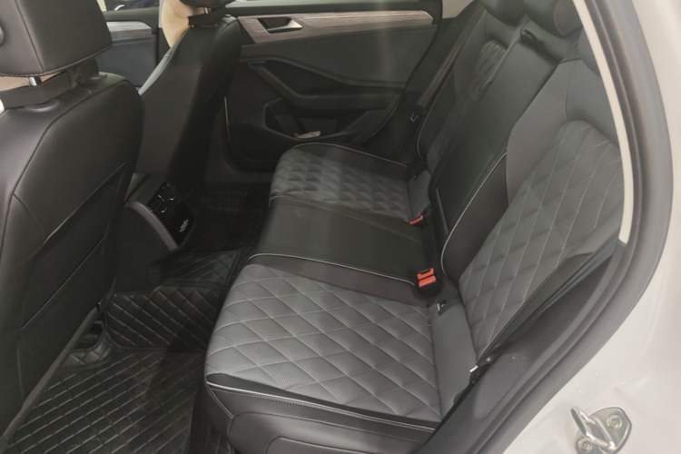 Used Volkswagen Sagitar 2025 Revised Version 2 300TSI DSG Excellence Edition Left Rear Seat