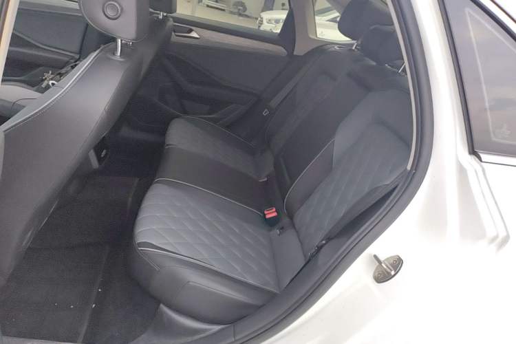 Used Volkswagen Sagitar 2025 Revised Version Three 300TSI DSG Excellence Edition Left Rear Seat