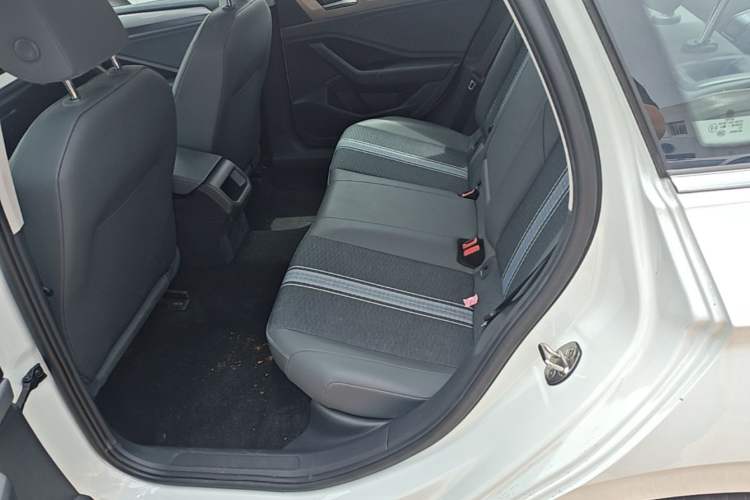 Used Volkswagen Sagitar 2025 200TSI DSG Flyover Edition Left Rear Seat